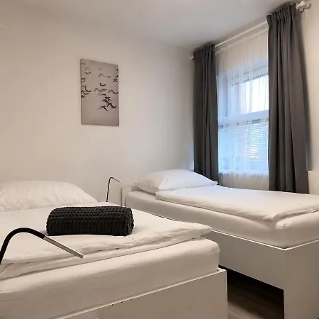 Cozy Mezzanine Near Center